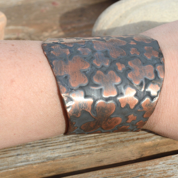 Irish Clover Wide Copper Cuff Bracelet Bracer Leaf Patina Solid Rustic Patina - Picture 7 of 8
